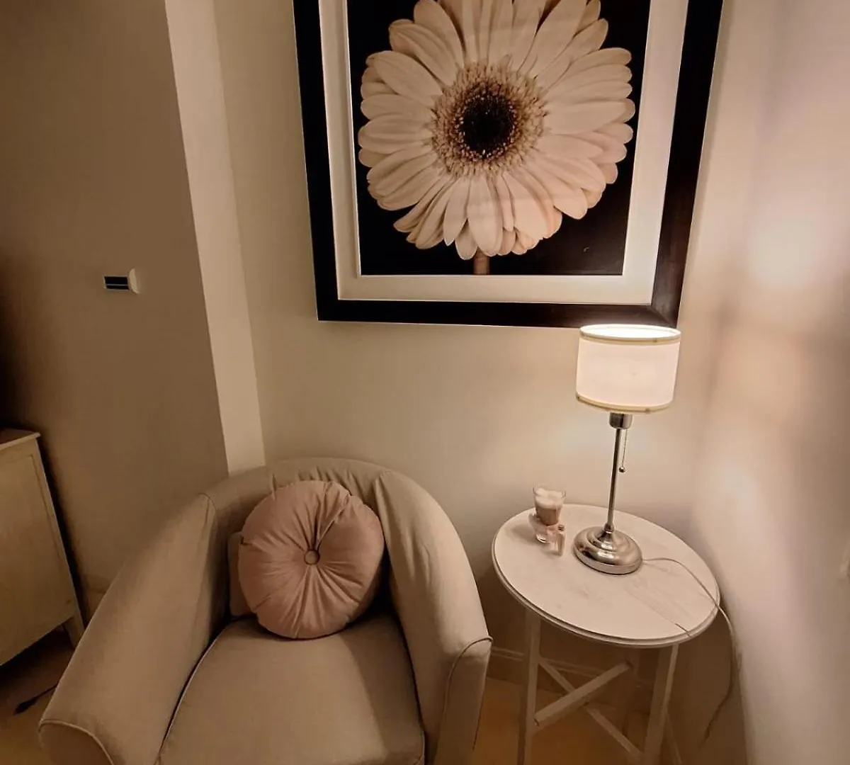 Cozy & Charming Florentine Hideaway By Oteego Florence 0*,  Italy