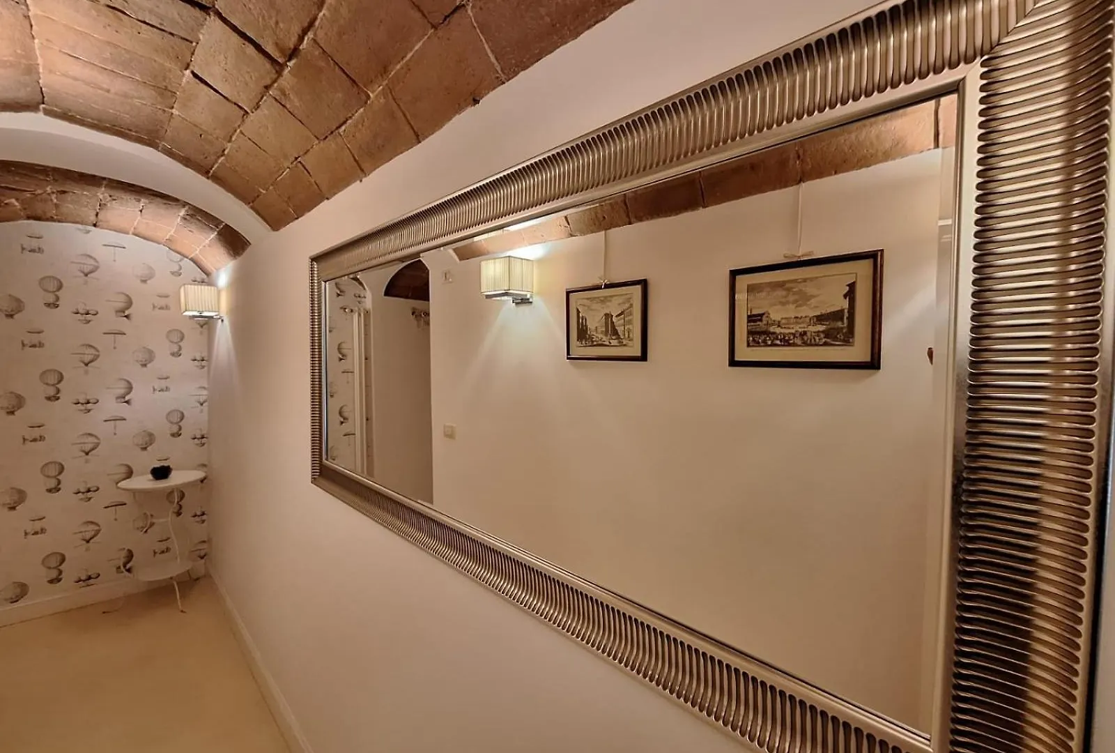 Cozy & Charming Florentine Hideaway By Oteego Florence Apartment