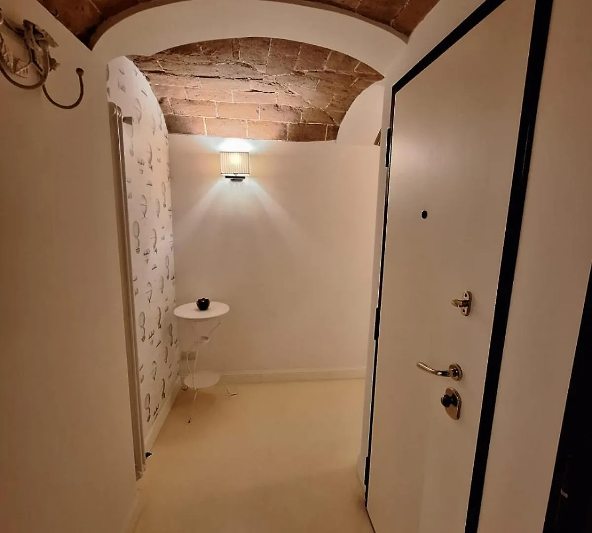 Apartment Cozy & Charming Florentine Hideaway By Oteego Florence