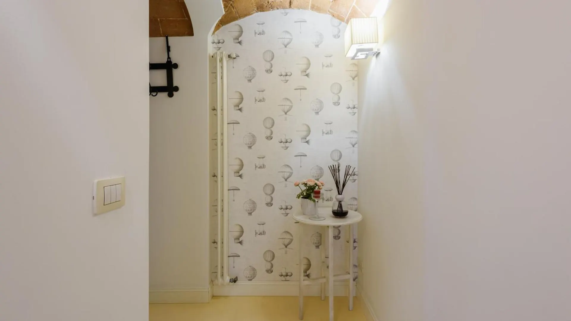 Apartment Cozy & Charming Florentine Hideaway By Oteego Florence Italy