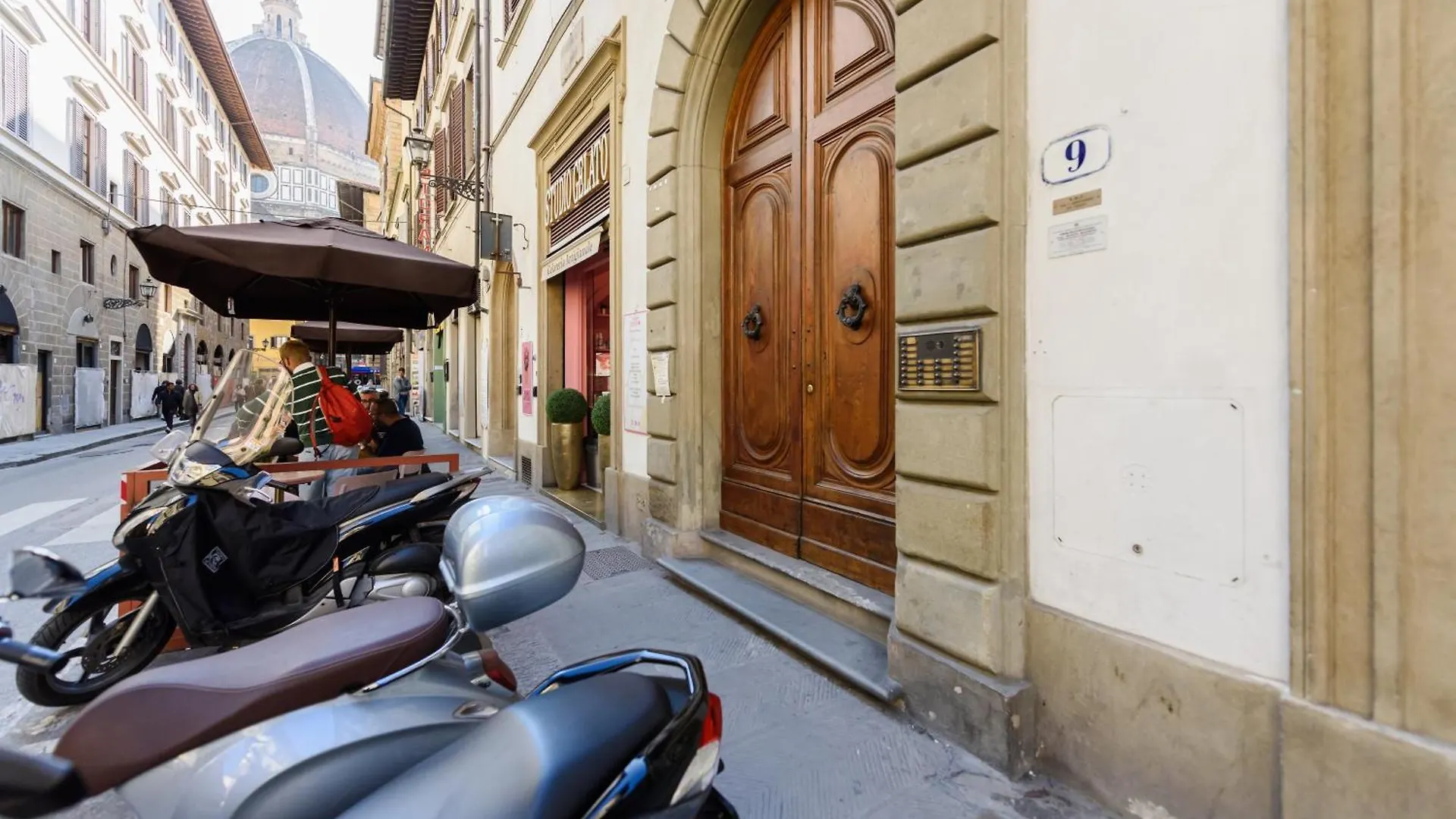 Apartment Cozy & Charming Florentine Hideaway By Oteego Florence