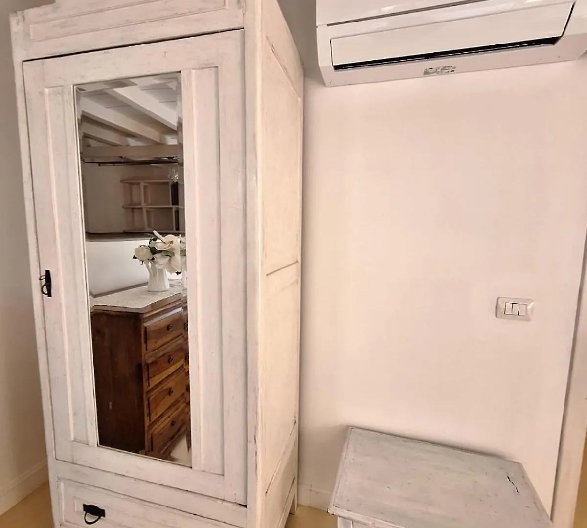 Cozy & Charming Florentine Hideaway Florence